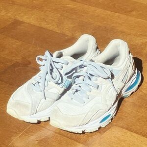 Light Gray Sneakers with Blue Accents